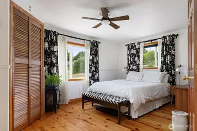 975 Ferry Avenue, Coupeville, WA 98239 - Photo 16