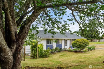 975 Ferry Avenue, Coupeville, WA 98239 - Photo 1