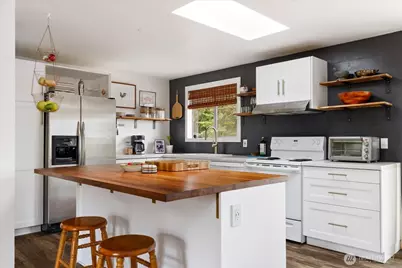 975 Ferry Avenue, Coupeville, WA 98239 - Photo 8