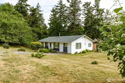 975 Ferry Avenue, Coupeville, WA 98239 - Photo 2
