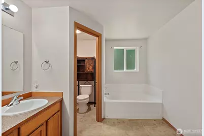 8816 324th St E, Eatonville, WA 98328 - Photo 24