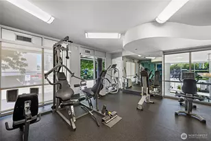699 John St, Seattle, WA 98109 - Photo 26