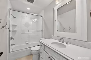 25720 NE 4th Pl, Sammamish, WA 98074 - Photo 28
