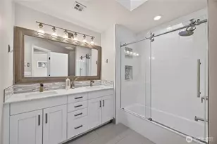 25720 NE 4th Pl, Sammamish, WA 98074 - Photo 26