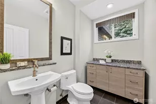 25720 NE 4th Pl, Sammamish, WA 98074 - Photo 18