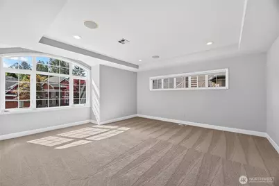 25720 NE 4th Place, Sammamish, WA 98074 - Photo 26