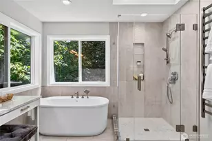 25720 NE 4th Pl, Sammamish, WA 98074 - Photo 22