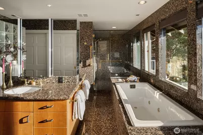 3925 NE Surber Drive, Seattle, WA 98105 - Photo 18