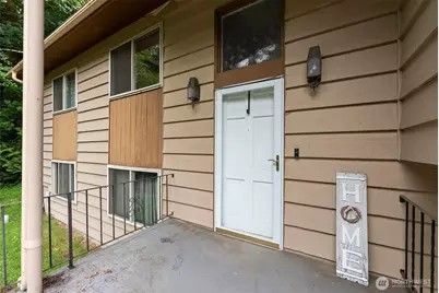 1422 Colchester Dr SE, Port Orchard, WA 98366 - Photo 2