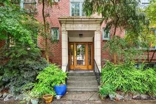 408 Bellevue Ave E, Seattle, WA 98102 - Photo 26
