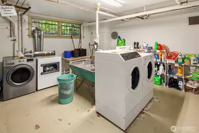 408 Bellevue Avenue E #205, Seattle, WA 98102 - Photo 24