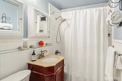 408 Bellevue Avenue E #205, Seattle, WA 98102 - Photo 20
