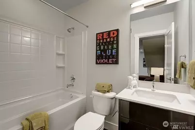 1507 Lakeview Blvd E, Seattle, WA 98102 - Photo 8