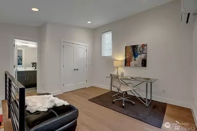 1507 Lakeview Blvd E, Seattle, WA 98102 - Photo 12