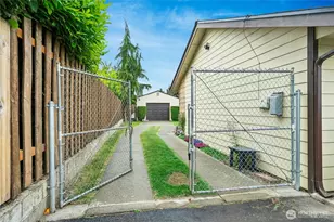 237 S 186th St, Burien, WA 98148 - Photo 36