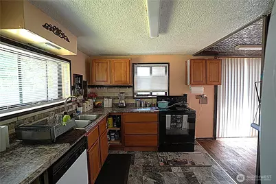 10433 1st Avenue SW, Burien, WA 98146 - Photo 6