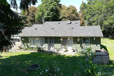 10433 1st Avenue SW, Burien, WA 98146 - Photo 2