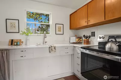 1519 5th Ave W #5, Seattle, WA 98119 - Photo 6