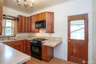 2909 N 7th St, Tacoma, WA 98406 - Photo 12