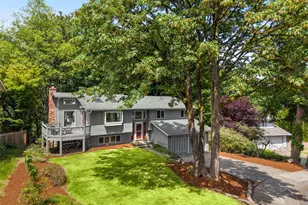 9416 NE 143rd St, Kirkland, WA 98034 - Photo 2