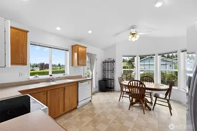 5801 89th Street Ct E #5, Puyallup, WA 98371 - Photo 8