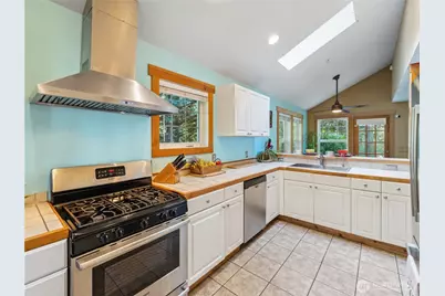 7683 Hideaway Lane, Anacortes, WA 98221 - Photo 8