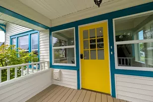1022 Oakes Ave, Everett, WA 98201 - Photo 2