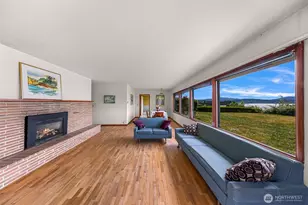 3923 Cliffside Dr, Bellingham, WA 98225 - Photo 10
