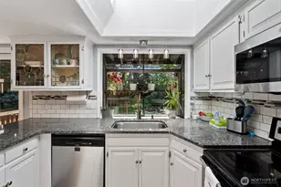 15002 SE 171st St, Renton, WA 98058 - Photo 10