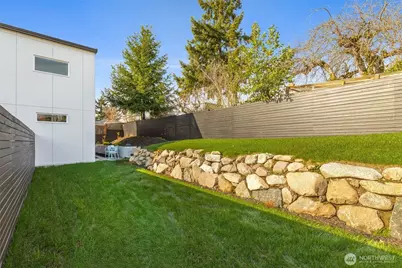 1556 S Pearl Street #B, Seattle, WA 98108 - Photo 26