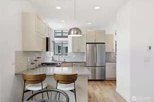 316 NW 41st St, Seattle, WA 98107 - Photo 10