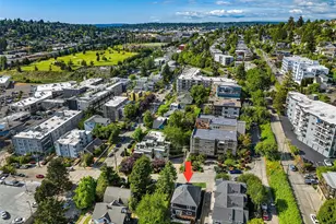 1307 W Boston St, Seattle, WA 98119 - Photo 28