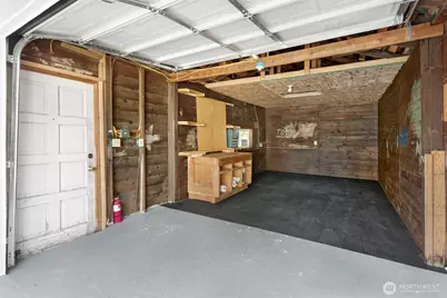 10327 Stone Avenue N, Seattle, WA 98133 - Photo 28