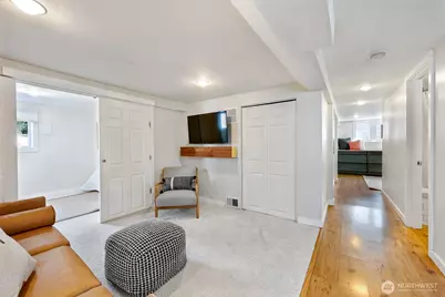 10327 Stone Avenue N, Seattle, WA 98133 - Photo 16