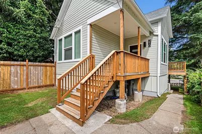 210 S Cambrian Avenue, Bremerton, WA 98312 - Photo 22