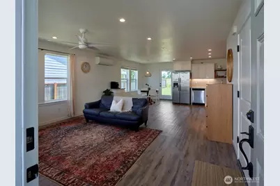 410 Cardinal Avenue, Winlock, WA 98596 - Photo 2