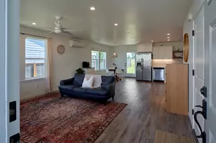 410 Cardinal Ave, Winlock, WA 98596 - Photo 2