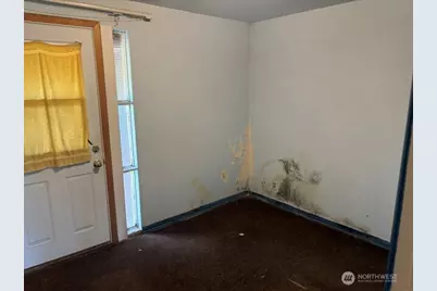 741 N 128th Street, Seattle, WA 98133 - Photo 8
