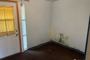 741 N 128th St, Seattle, WA 98133 - Photo 8