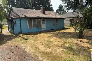 741 N 128th St, Seattle, WA 98133 - Photo 2