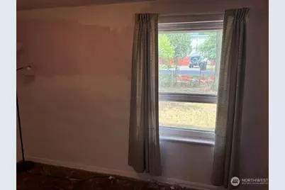 741 N 128th Street, Seattle, WA 98133 - Photo 6