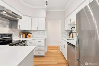7706 32nd Avenue NW, Seattle, WA 98117 - Photo 10