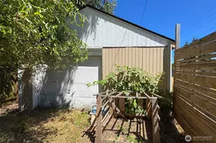 938 E 6th St, Port Angeles, WA 98362 - Photo 28