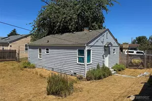 938 E 6th St, Port Angeles, WA 98362 - Photo 22