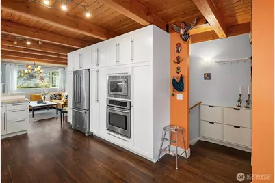 3010 NE 55th Street, Seattle, WA 98105 - Photo 8