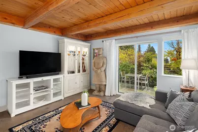 3010 NE 55th Street, Seattle, WA 98105 - Photo 20