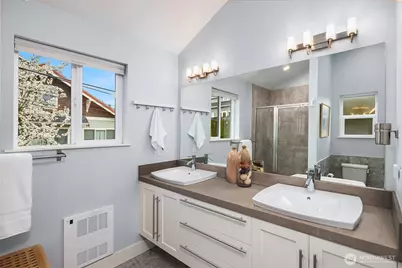 3010 NE 55th Street, Seattle, WA 98105 - Photo 14