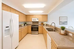 15020 Bothell Way NE, Lake Forest Park, WA 98155 - Photo 4
