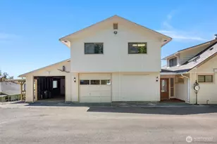 420 Adams St, Hoquiam, WA 98550 - Photo 2