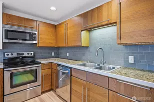 57 Etruria St, Seattle, WA 98109 - Photo 10